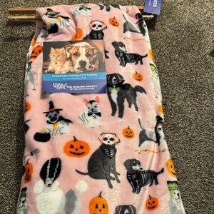 *NEW* Pink Halloween Throw Blanket dogs in costumes